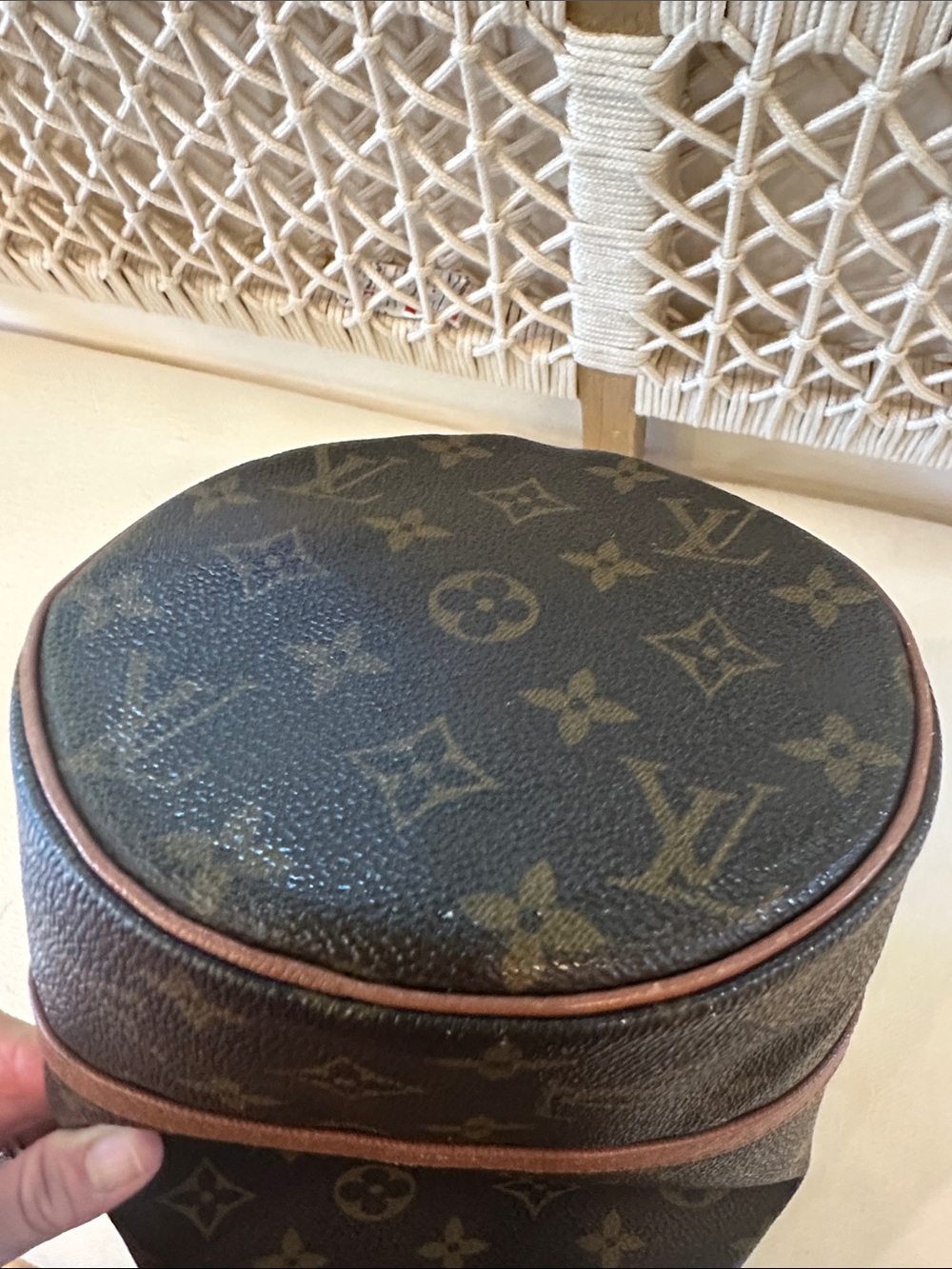Louis Vuitton Monogram Papillon 30 in Excellent Condition - Picture 5 of 11